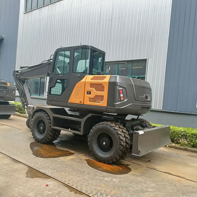 Four-wheel-drive Wheel Excavator Used in Construction Site price