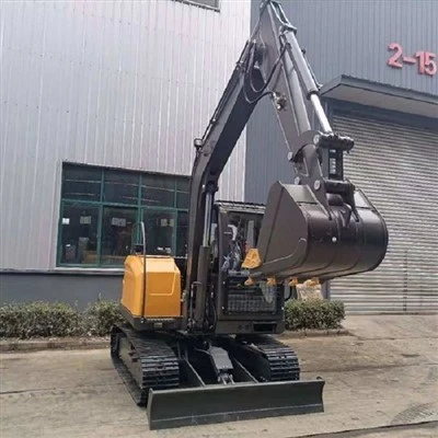 Tracked Excavator For Muddy Construction Site